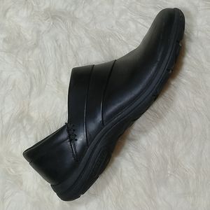 Merrell black leather slip on shoes women's sz 6